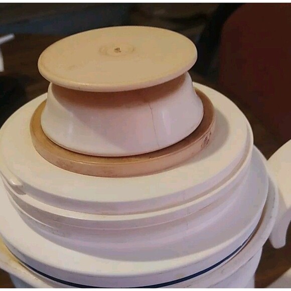 Vintage Thermos Sheree Carafe # 810 White Navy Blue Glass Lined West Germany - Picture 8 of 10